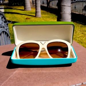 Valentino V664S Sunglasses. NWOT.